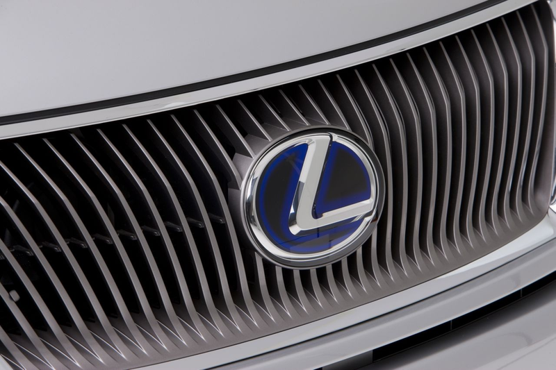Illustration for article titled 2010 Lexus RX 350 and RX 450h Push Bland to New Heights